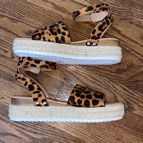 Weeboo Leopard Sandals - Picture 2 of 3